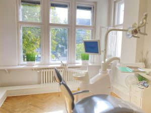 Moderne Zahnarztpraxis in Berlin Wilmersdorf – Einblicke in unsere Praxisräume