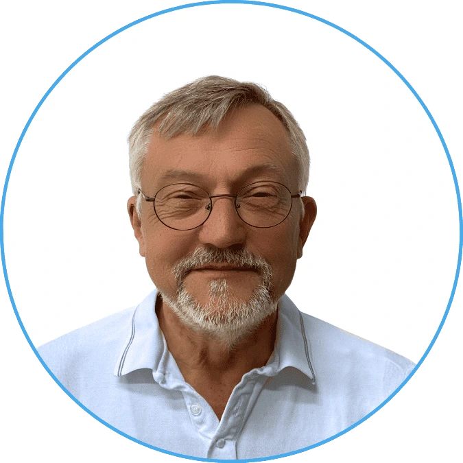 Porträt von Zahnarzt Dr. Uwe Ryguschik, Behandler im Zahnzentrum Wilmersdorf in Berlin, Experte für moderne Zahnmedizin und Zahnersatz